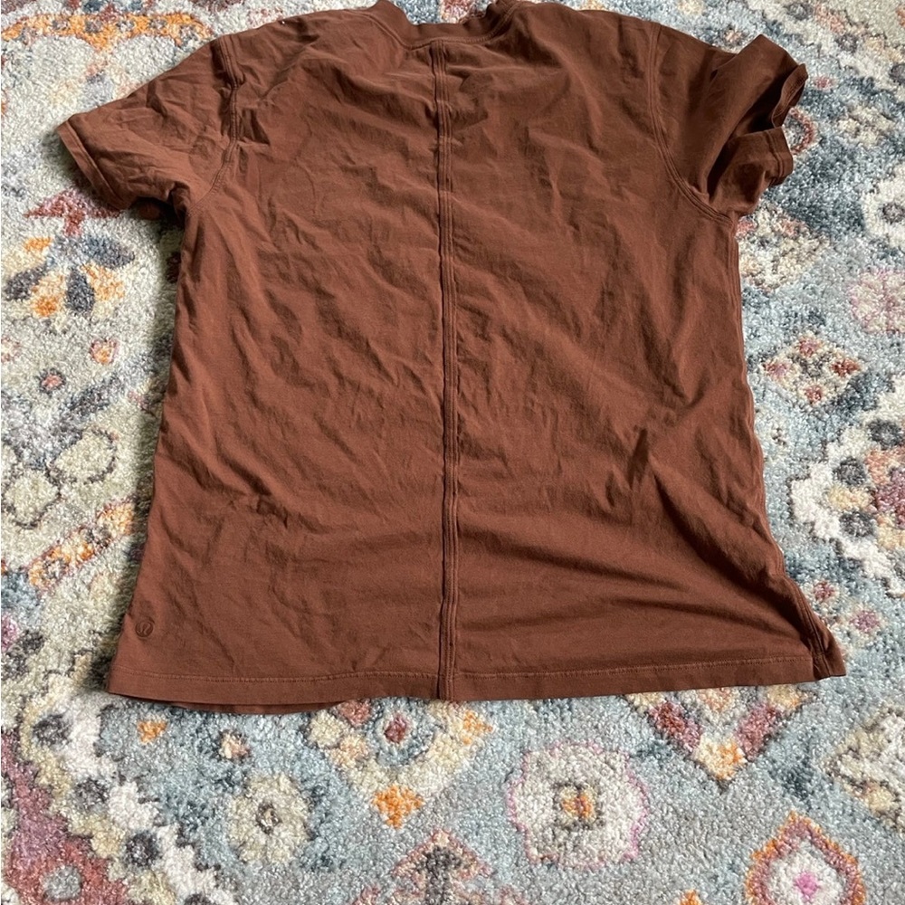 Lululemon t shirt - Picture 3 of 4